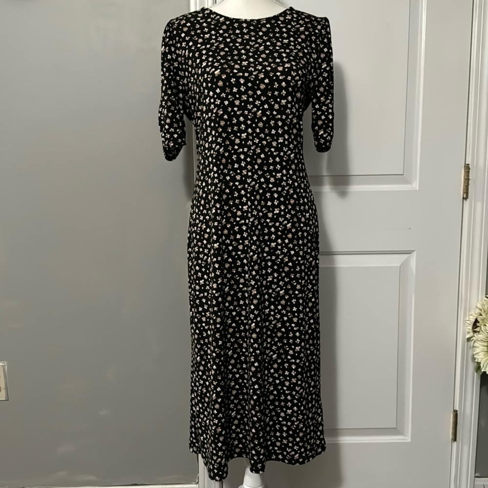 All In Favor- Floral Body con dress- large